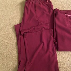 Heart soul scrubs, size XL